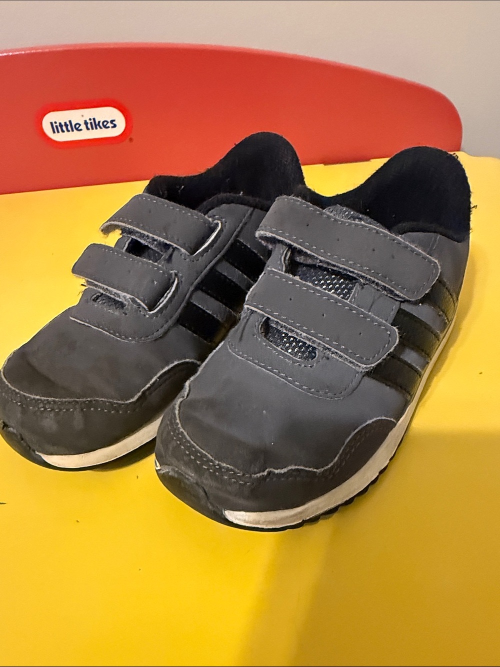 adidas Kids Gray and Black Velcro Sneakers size 9k